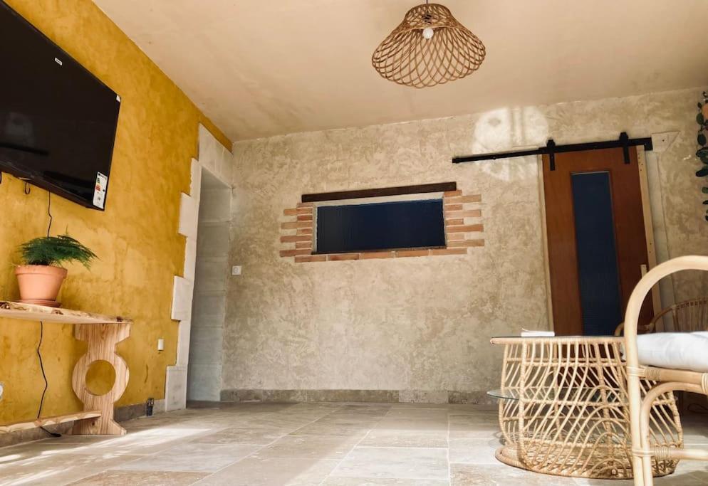 Maison De Campagne - La Belle Claudine Laruscade Dış mekan fotoğraf